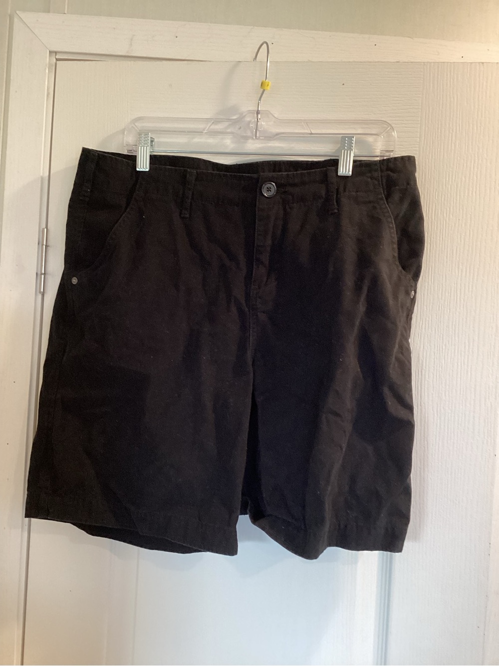 VENUS Black Women's Bermuda Shorts 12 EUC